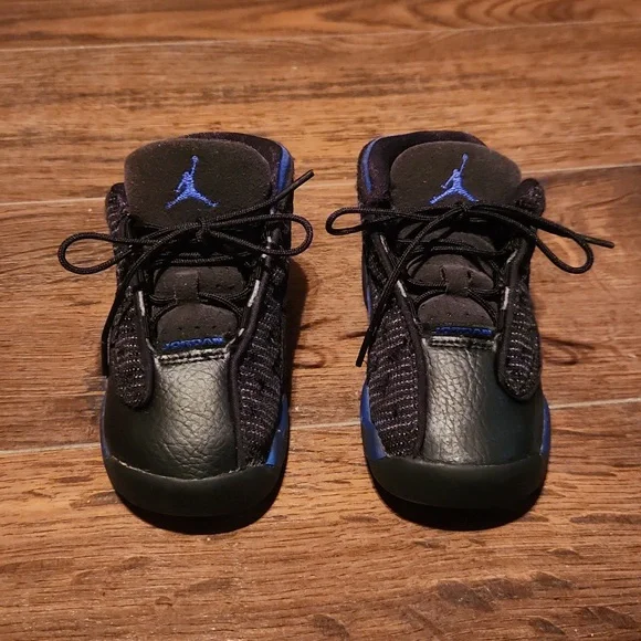 Kids Jordan Retro 13 - Picture 2 of 8